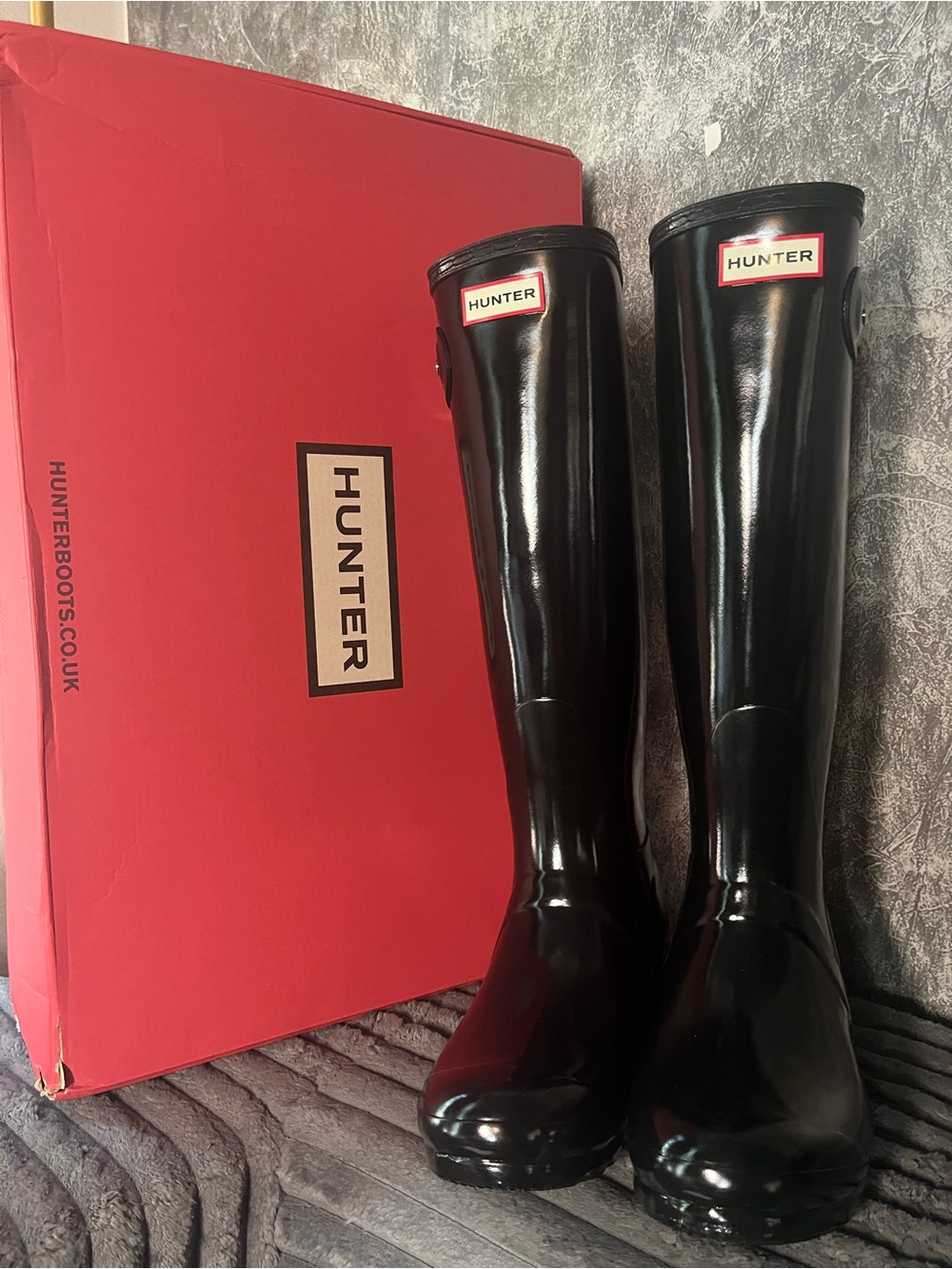 Hunter Tall Gloss Rain Boots - Black 39 • 8 new in box